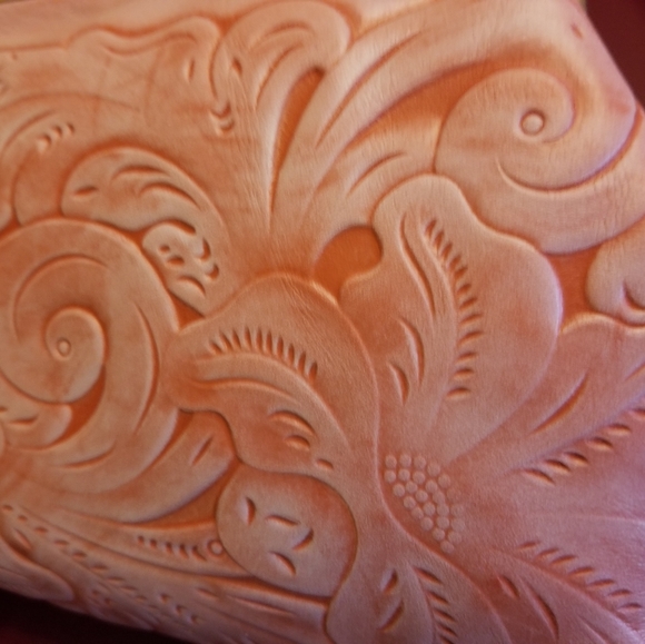 Patricia Nash Savena Tuscan Tooled NWT - Picture 3 of 6